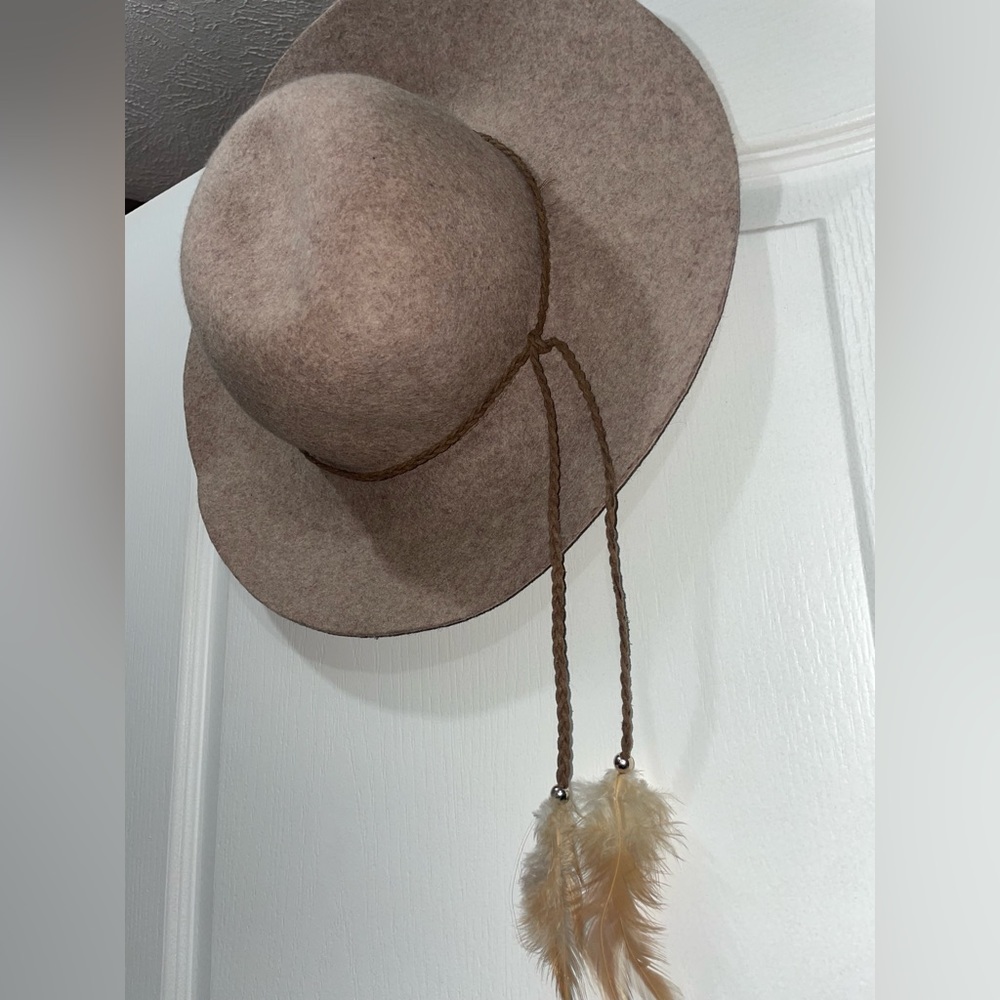 WOOL WIDE FLOPPY BRIM HAT WITH BRAIDED BELT AND FEATHER DETAIL